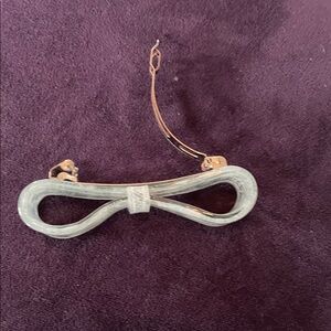 Elegant Gray Bow Hair Clip